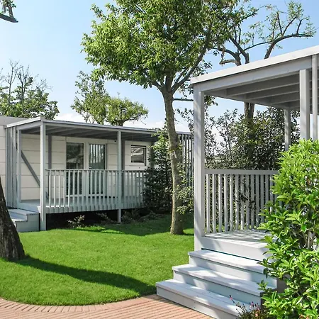 Europa Camping Village 5*