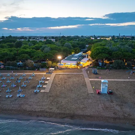 Europa Camping Village 5*